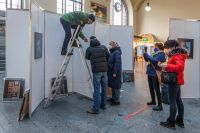 Christian_Scholz_Aufbau_der_Ausstellung_1